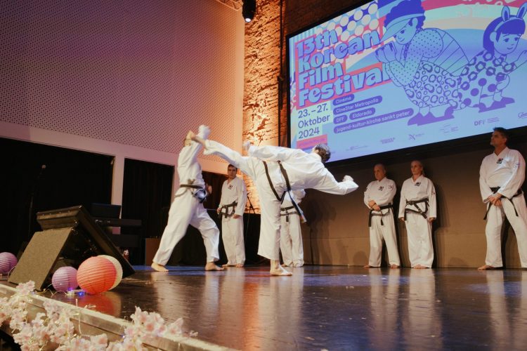 Photos 4k 50p.04_04_11_05.Standbild117